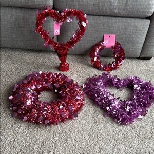 Festive Heart-Shaped Tinsel Wreath Set - Red and Purple